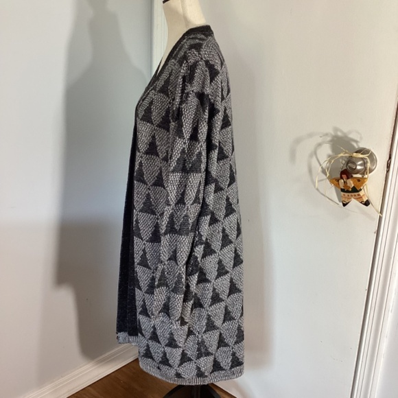 14TH & UNION WOMAN PLUS 2X GEOMETRIC OPEN FRONT KNIT SWEATER CARDIGAN DUSTER - Picture 10 of 13